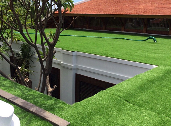 人造草坪既能美化环境，又能做楼顶隔热层，一举两得！