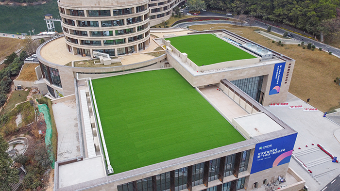 屋顶绿化人造草坪的作用是什么？